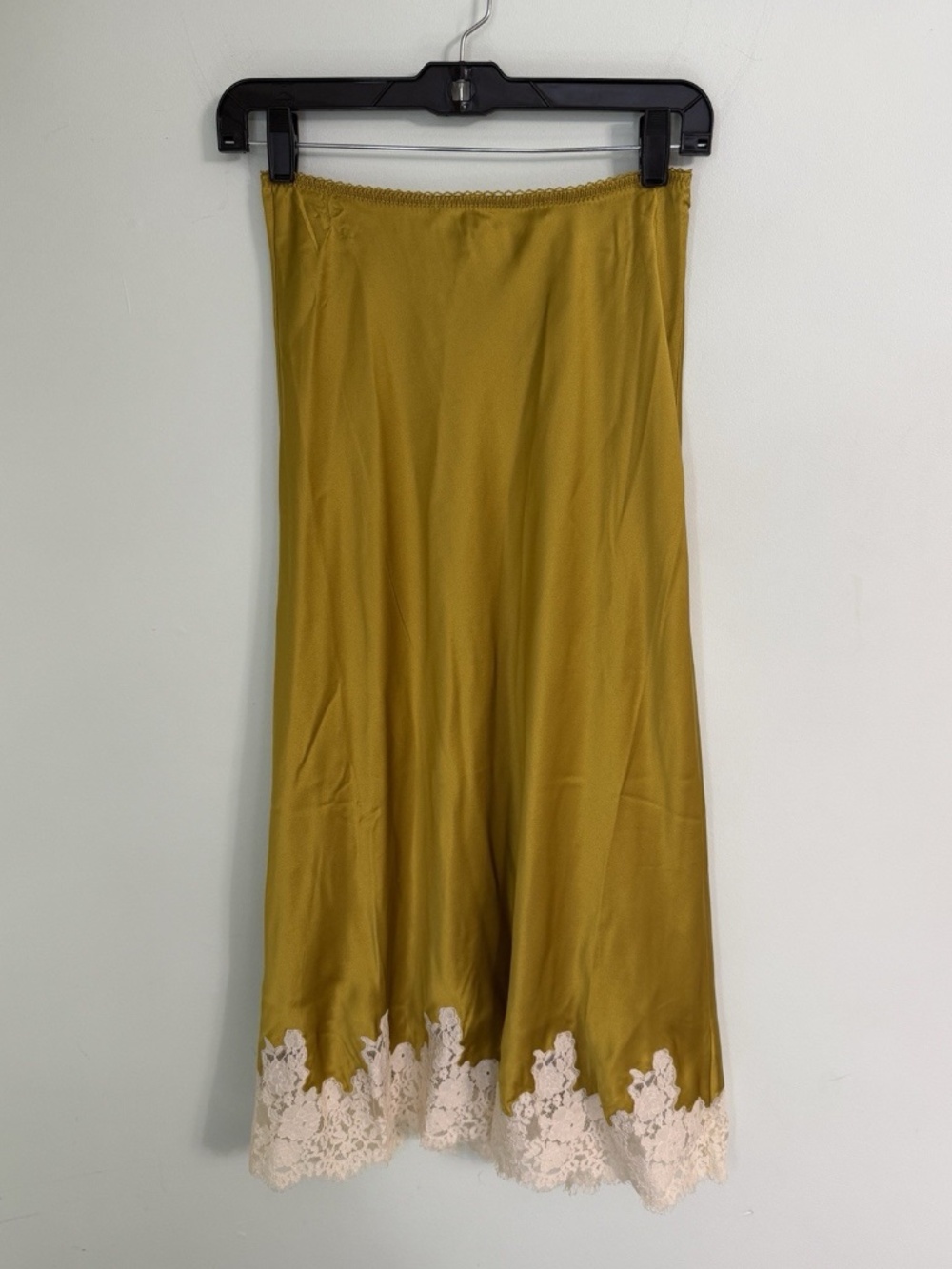 DÔEN Elowen Lace-trimmed Silk-charmeuse Midi Skirt Yellow Size Small